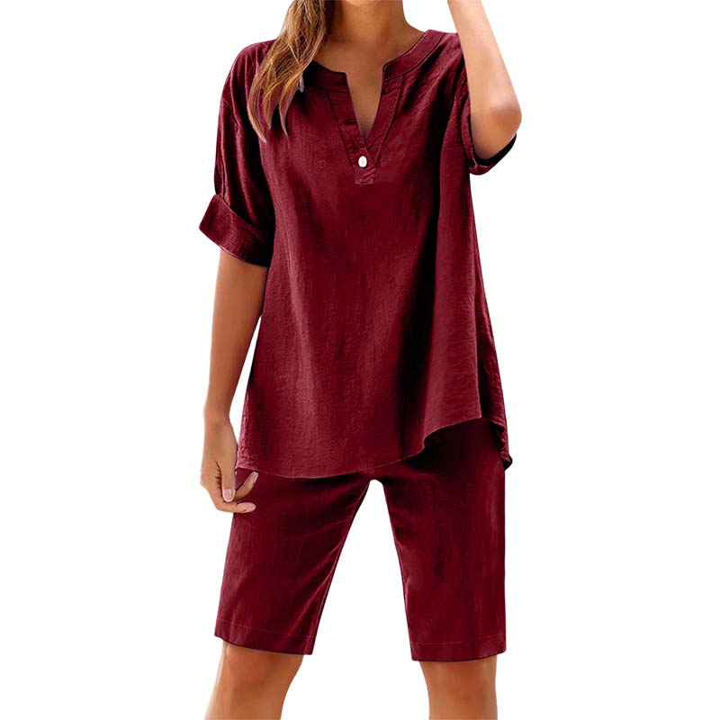 đŽ Tenue d'Ă©tĂ© avec dĂ©colletĂ© V & short â Parfait pour la plage et les vacances tropicales !