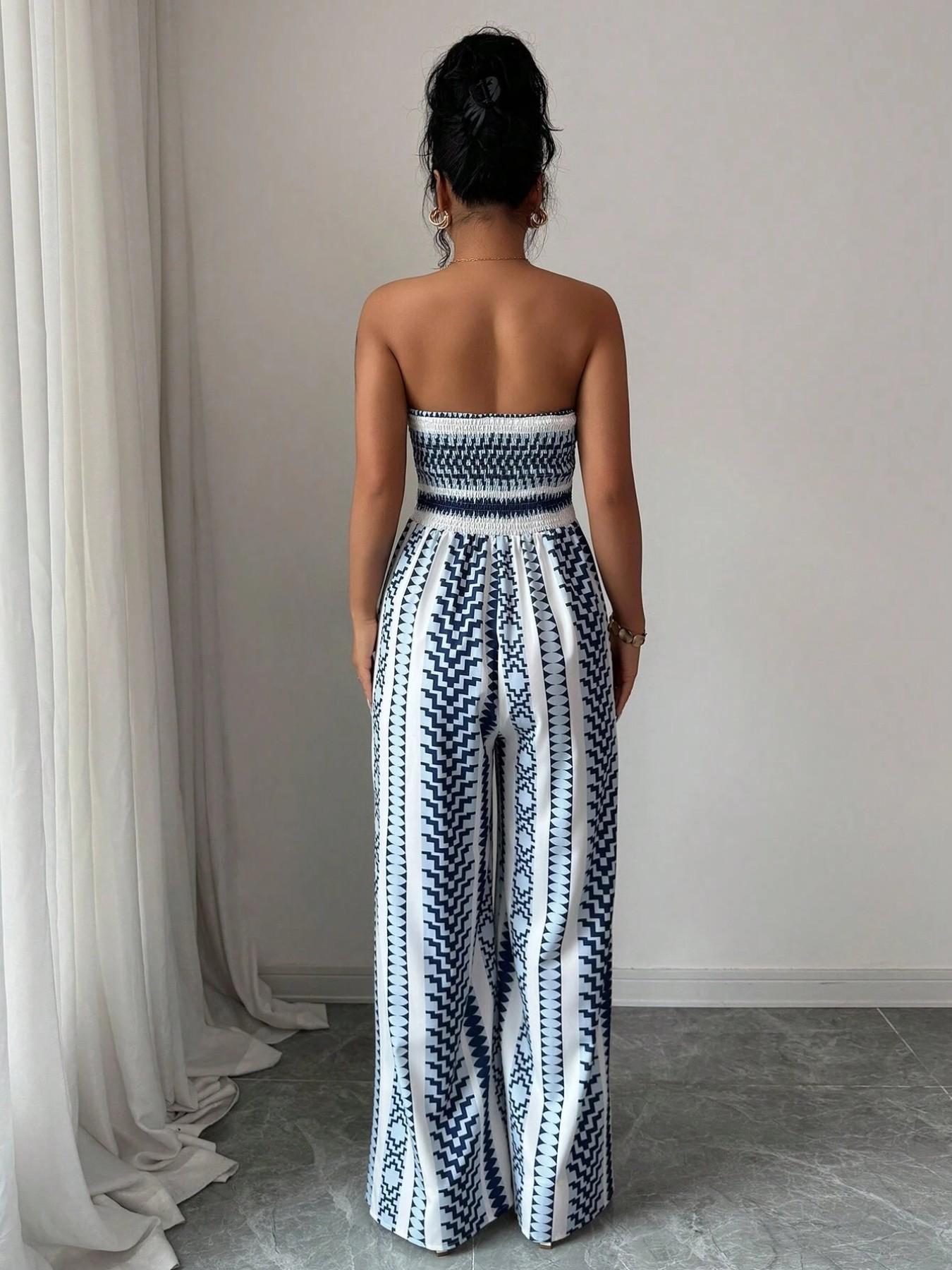 👗💙 Combinaison à motifs géométriques, encolure dos nu et fente sur le côté – 50 % de réduction ! Idéale pour la plage, le bureau et les soirées. 🔥✨