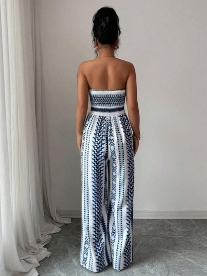 👗💙 Combinaison à motifs géométriques, encolure dos nu et fente sur le côté – 50 % de réduction ! Idéale pour la plage, le bureau et les soirées. 🔥✨