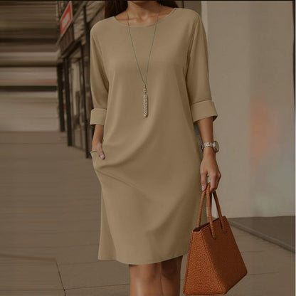 Robe minimaliste à manches trois-quarts avec poches