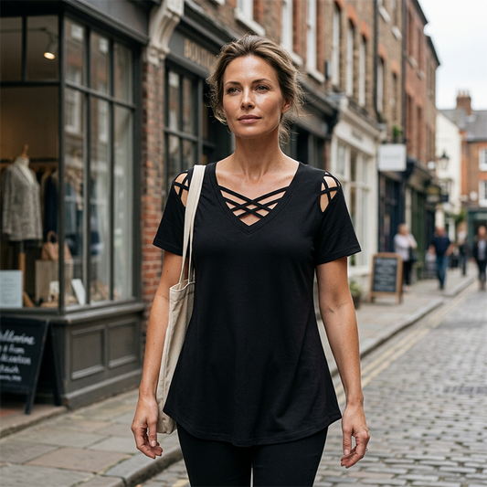 T-shirt chic à col en V et lanières croisées pour femme