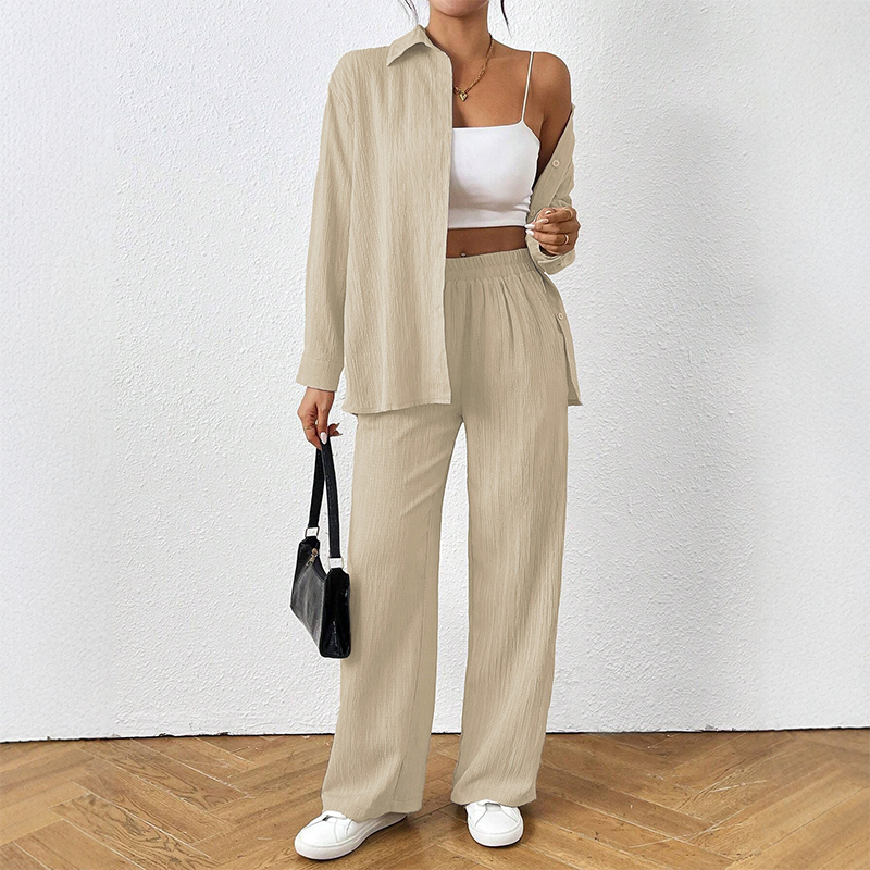 ☀️ Ensemble femme composé d'un haut décontracté et d'un pantalon à jambes larges – Tissu léger et coupe ample – Un confort sans pareil, idéal pour les journées d'été ou pour se détendre 🌸✨